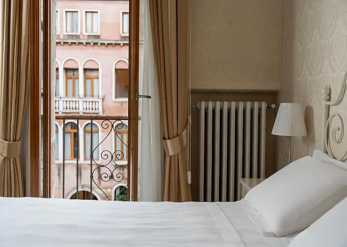 Hotel Montecarlo